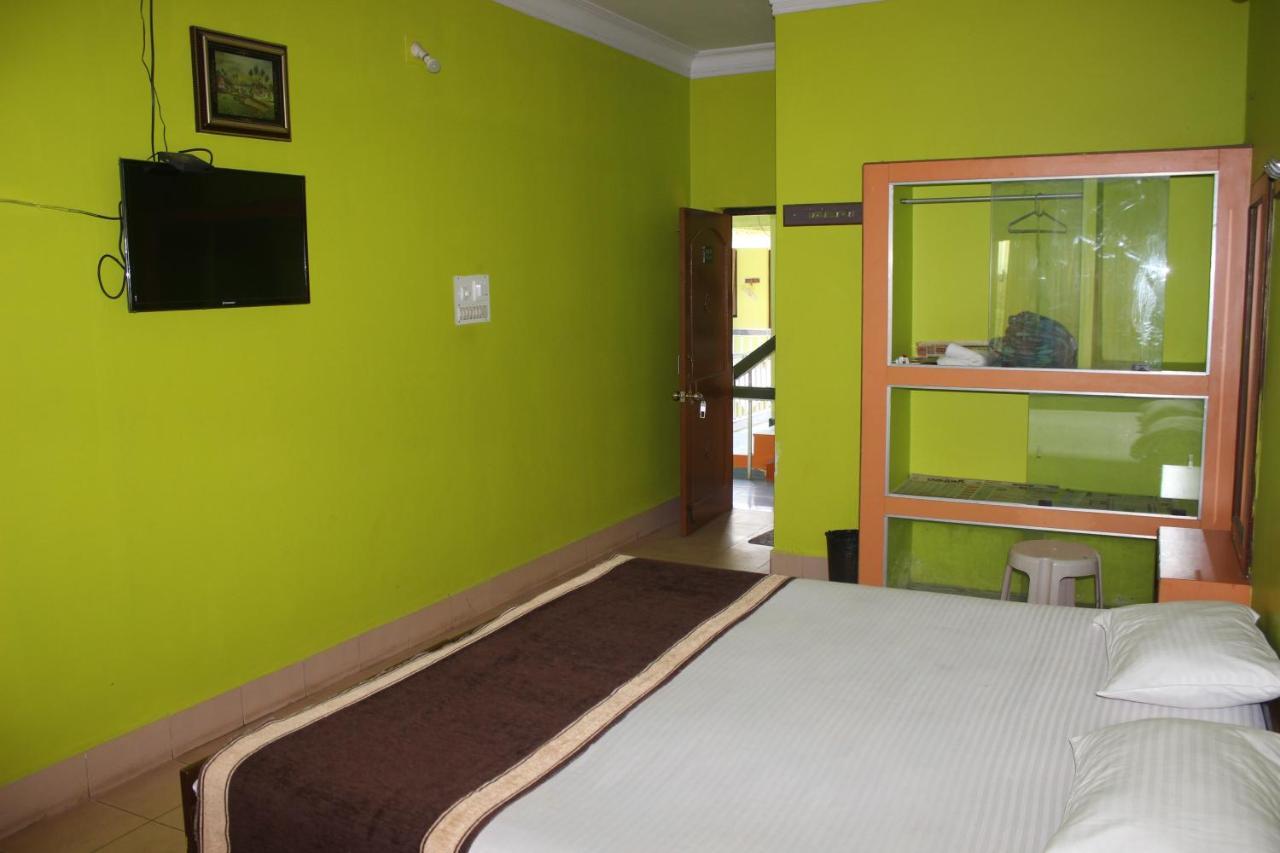 Hotel Lake Queen Rambha Ngoại thất bức ảnh