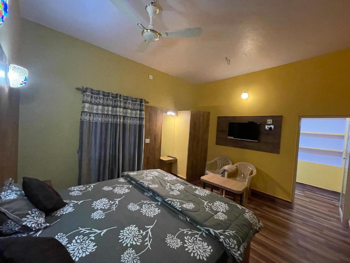Hotel Lake Queen Rambha Ngoại thất bức ảnh